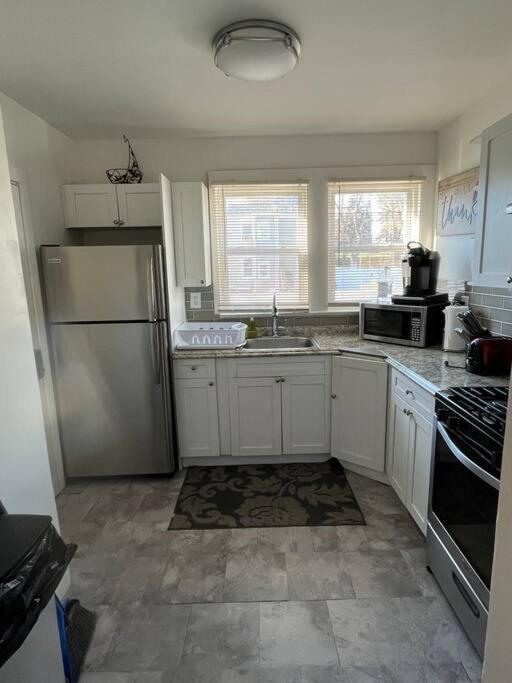 Three Bed One Bath Apt 25 Mins To Nyc Belleville Eksteriør billede