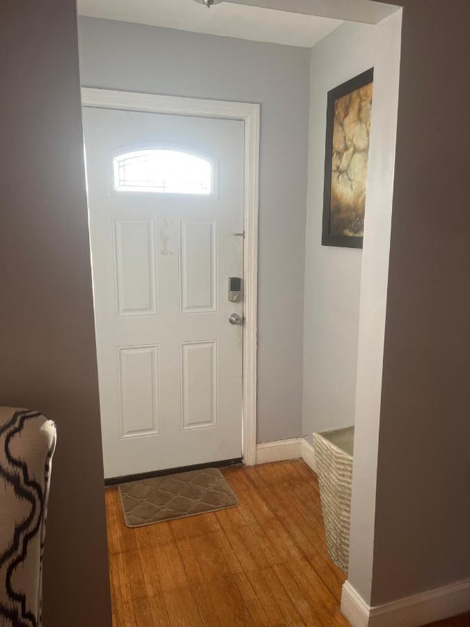 Three Bed One Bath Apt 25 Mins To Nyc Belleville Eksteriør billede