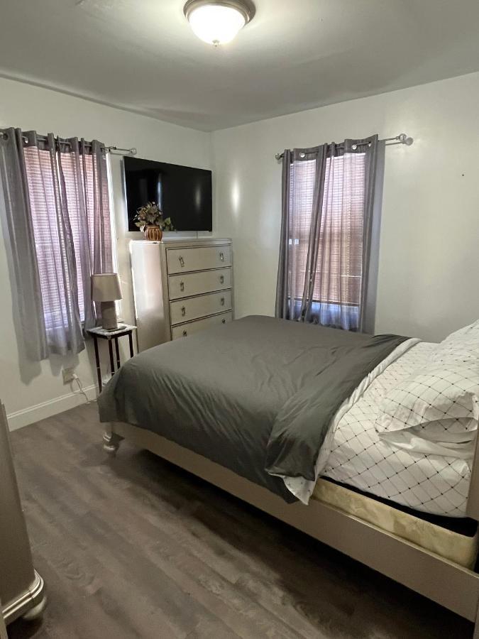 Three Bed One Bath Apt 25 Mins To Nyc Belleville Eksteriør billede